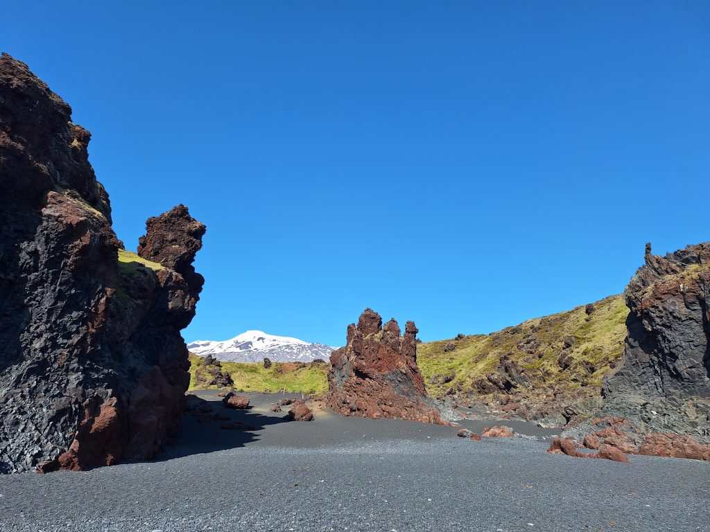 Snæfellsjökull caught between a rock and a hard place.
