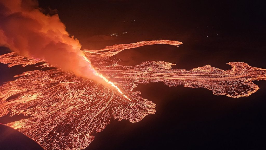 Reykjanes Eruption November 2024 - photo 2